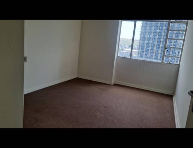 2 BEDROOM PROPERTY TO RENT IN BEDFORD GARDENS